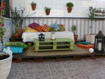  patio-furniture-wooden-pallets-tile-flooring-coffee-table-seat-cushion (650x488, 257Kb)