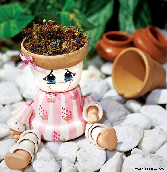 DIY-garden-decoration-ideas-clay-flowerpots-dolls-eyes (585x601, 223Kb)