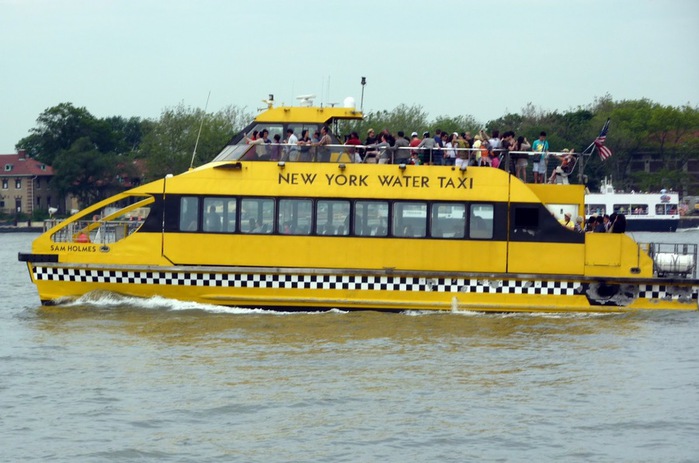 ny water taxi (700x463, 101Kb)