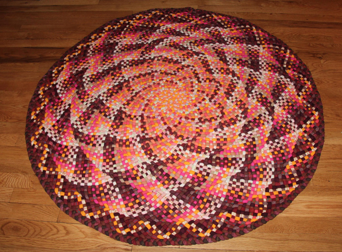 braided-rug-by-Norma-Sturges-1sm (700x515, 581Kb)