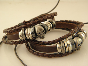 Min-order-20-Cheap-Mens-Skull-Leather-Charms-Bracelets-leather-bracelets-Wholesale-Mix-Order.jpg_350x350 (350x263, 36Kb)