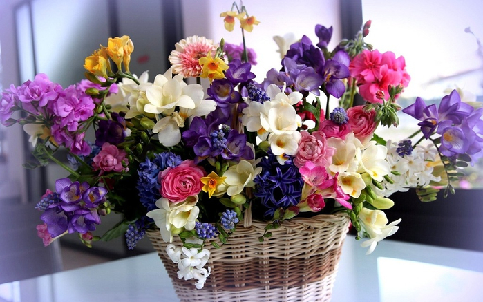 flowers_in_basket_14 (900x637, 354Kb)