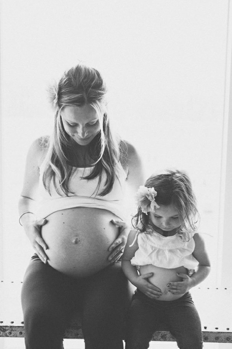 like-mother-like-daughter-funny-photography-18 (465x700, 145Kb)