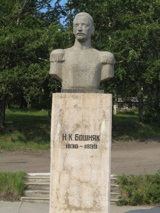 Sovetskaya_Gavan_-_Boshnyak_monument (525x700, 362Kb)