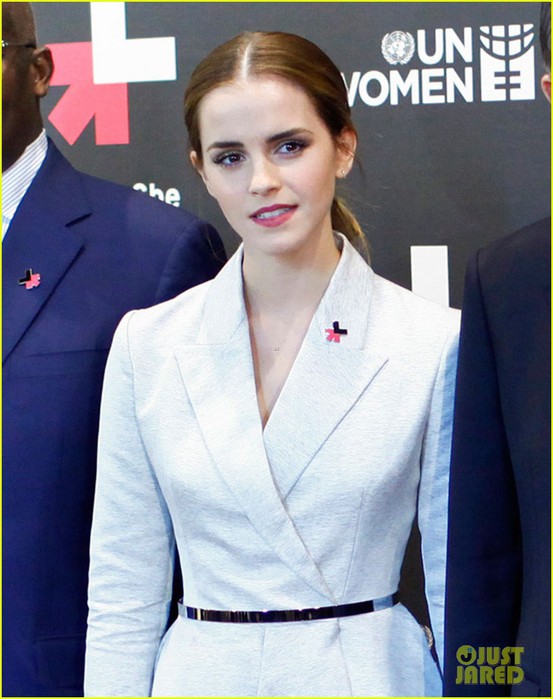 emma-watson-inspires-us-by-advocating-for-women-06 (553x700, 89Kb)