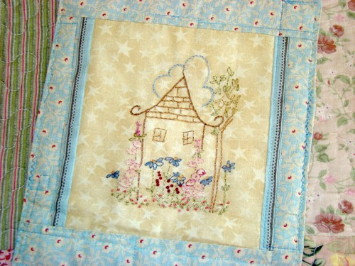 cottage_hand_embroidery_pattern_spring_garden_blue_quilt_banner_d84fadbf (500x375, 232Kb)