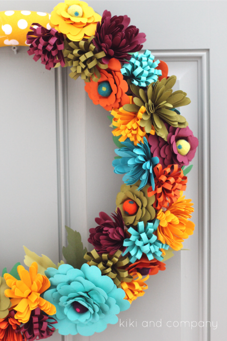 Fall-Flower-Wreath-from-kiki-and-company.-Includes-free-printables.-Love-this. (466x700, 531Kb)