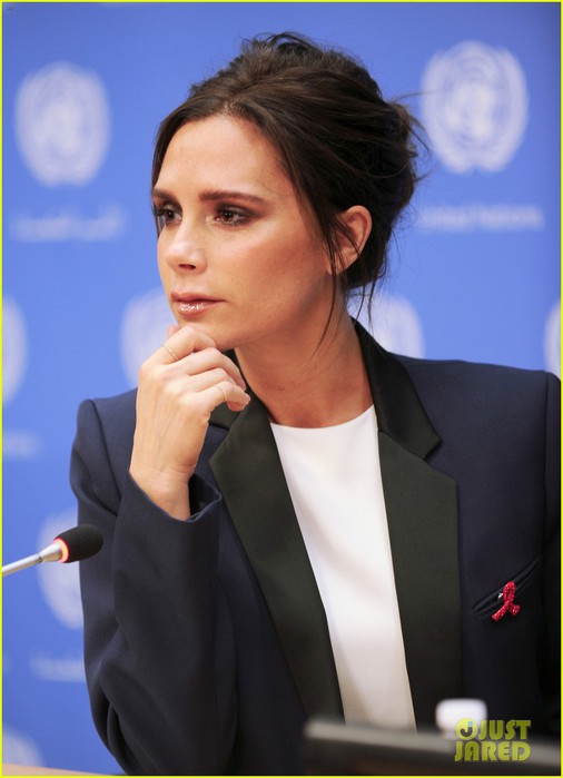 victoria-beckham-skips-fashion-store-opening-for-un-02 (506x700, 59Kb)