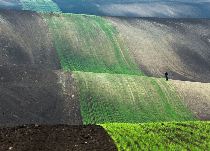 small-man-grand-nature-landscape-photography-4 (700x505, 308Kb)