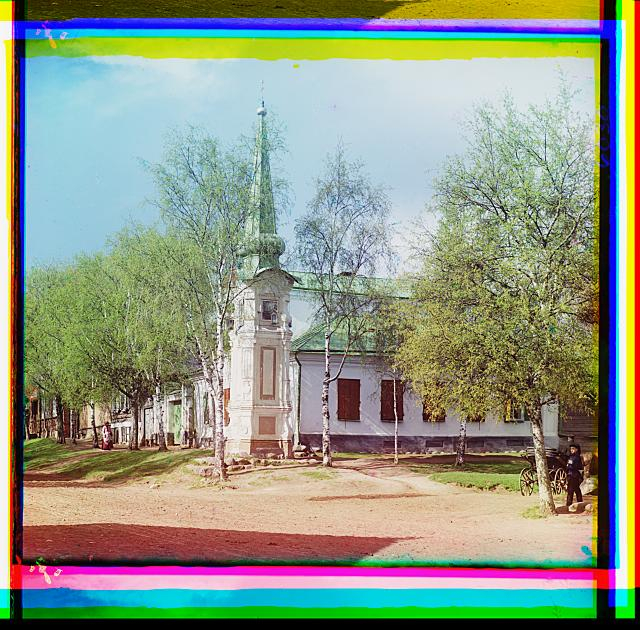4. Старинная часовня вдалеке от набережной г. Осташкова (640x630, 454Kb)