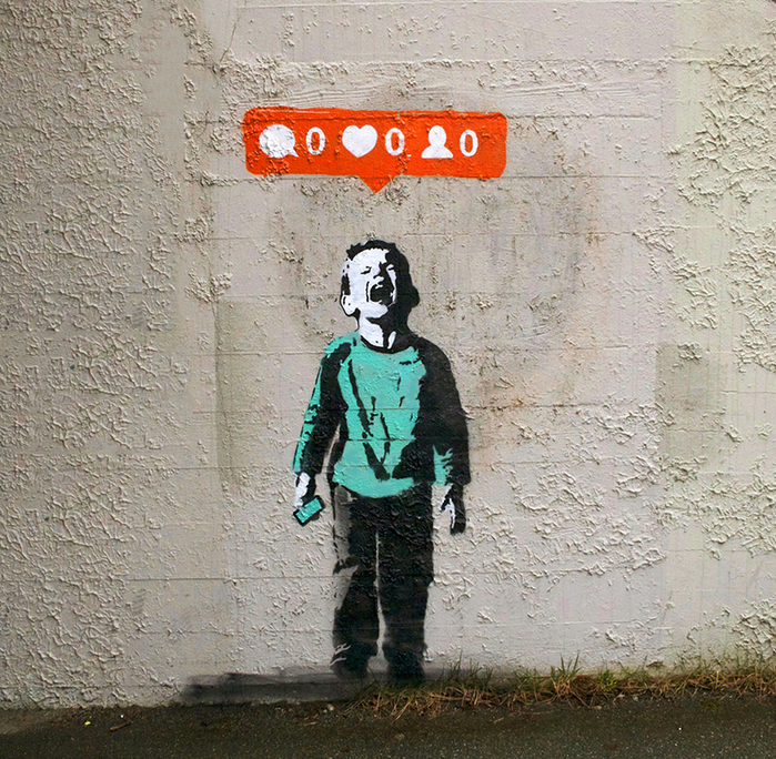 street-art-meets-contemporary-social-media-culture-designboom-03 (700x684, 677Kb)