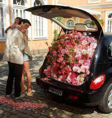 boy-car-flowers-girl-Favim.com-2461204 (383x403, 194Kb)