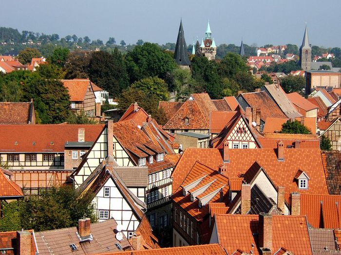 800px-Roofs_of_Quedlinburg_Germany (900x725, 112Kb)