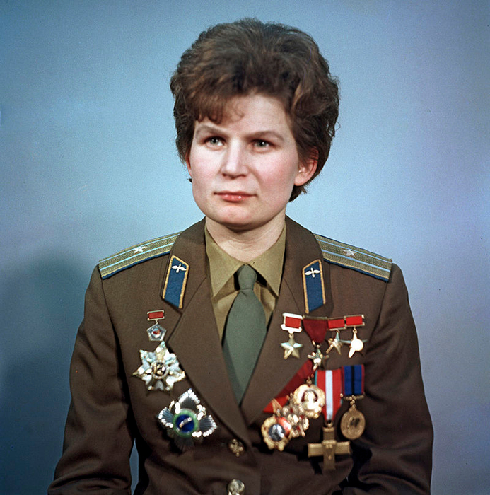 01_Valentina_Tereshkova (693x700, 513Kb)