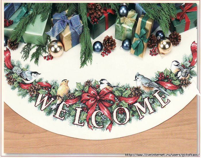 5837537_Dimensions_8764_Holiday_Welcome_Tree_Skirt (700x551, 435Kb)