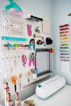 ideas-to-organize-your-craft-room-in-the-best-way-3-554x831 (233x350, 89Kb)