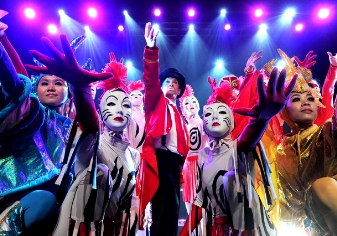 Le Grand Cirque     , 30  2010 .