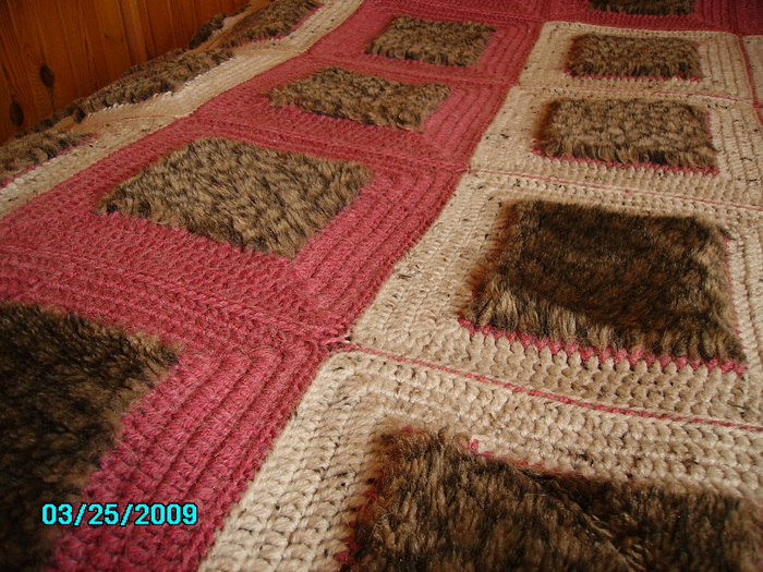 Меховой коврик на пол (64 фото)