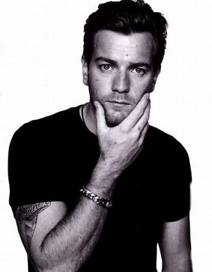 70813398_Ewan_McGregor_1.jpg