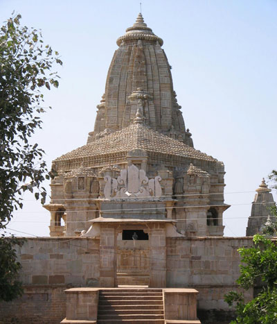 Meera-Temple (400x467, 49 Kb)