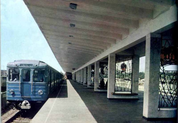 Станция метро пионерская старые