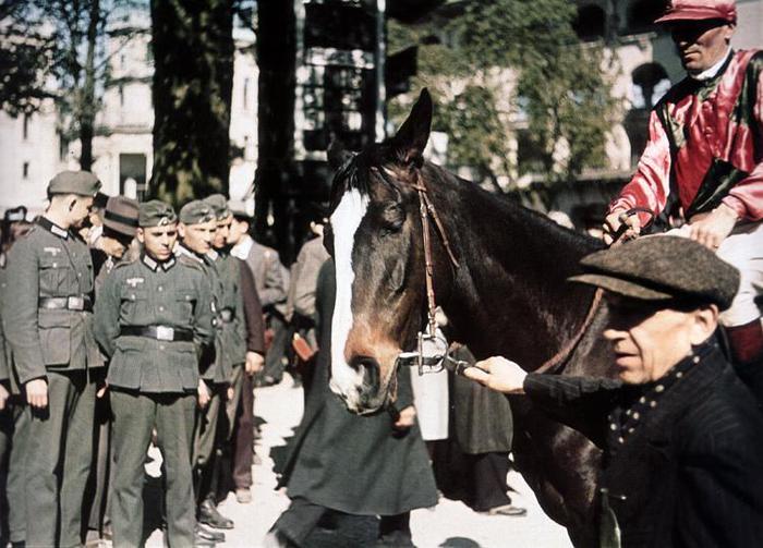 Гитлер в париже фото 1940