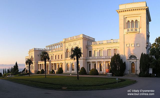 Дворец зеленского в крыму фото