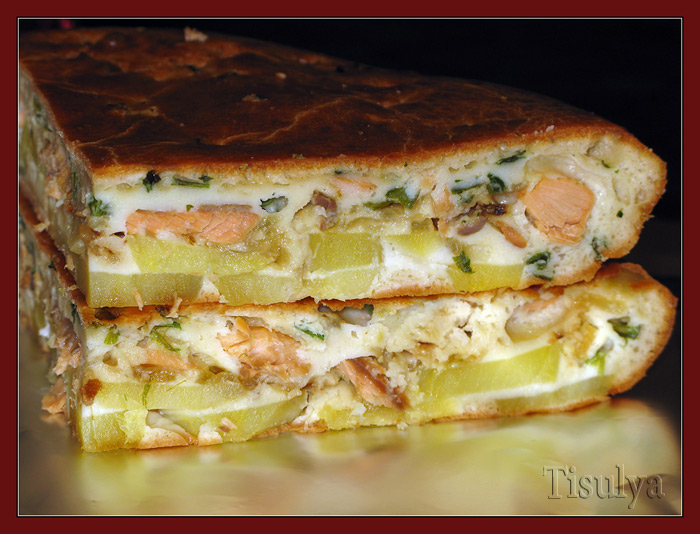Пирог с рыбной консервой и картошкой из дрожжевого теста в духовке рецепт с фото пошагово