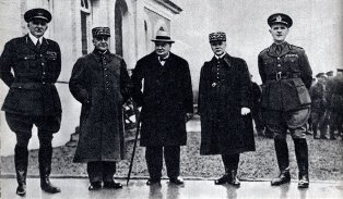 1302118332_predstaviteli-voennogo-komandovaniya-anglii-i-francii.-sleva-napravo-general-gort-general-zhorzh-morskoj-ministr-anglii-cherchill-general-gamelen-general-ajronsajd (314x183, 20Kb)