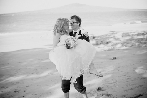 3587918_black-and-white_large_large (500x333, 68Kb)