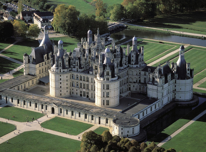 Chateau De Chambord France in known places, article nr. 32355 (1600x1200) (700x518, 912Kb)