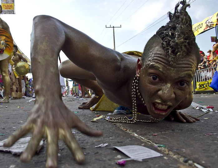 Joaquin Sarmiento AFP Getty Images (700x538, 129Kb)