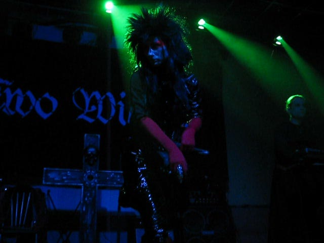 dt (640x480, 28Kb)