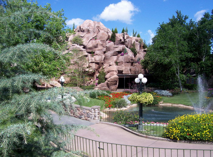 All sizes  EPCOT's Canada Pavilion  Flickr - Photo Sharing! (700x518, 980Kb)