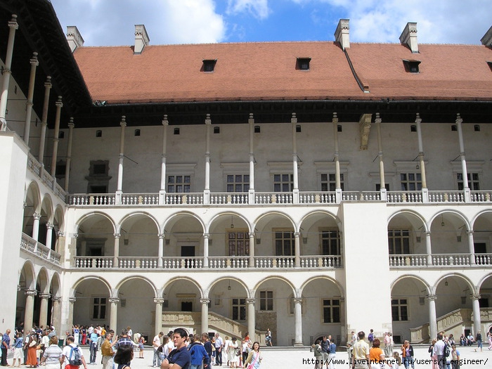 Wawel_Krakow_June_2006_001 (700x525, 274Kb)