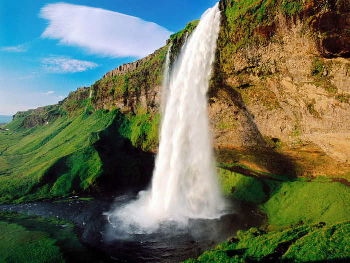 Seljalandsfoss_Waterfall_Ic (700x525, 176Kb)