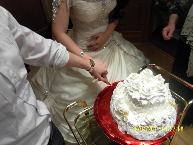 Некоторые свадебные традиции и обычаи: