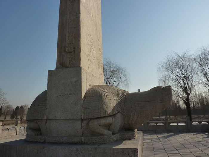 800px-Qiu_Shou_-_western_turtle_-_Qing_Shou_Bei_-_P1050785 (700x525, 53Kb)