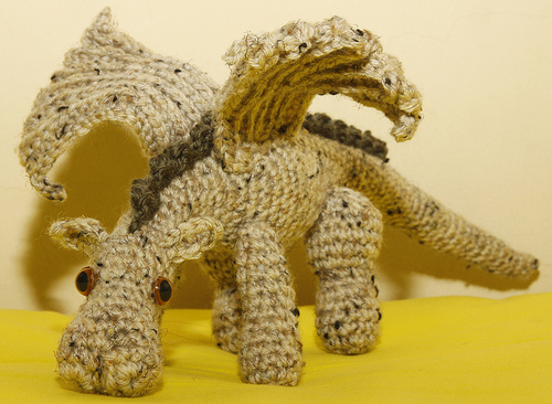 1327592193_dragon_crochet_toys_patterns_1 (500x366, 120Kb)