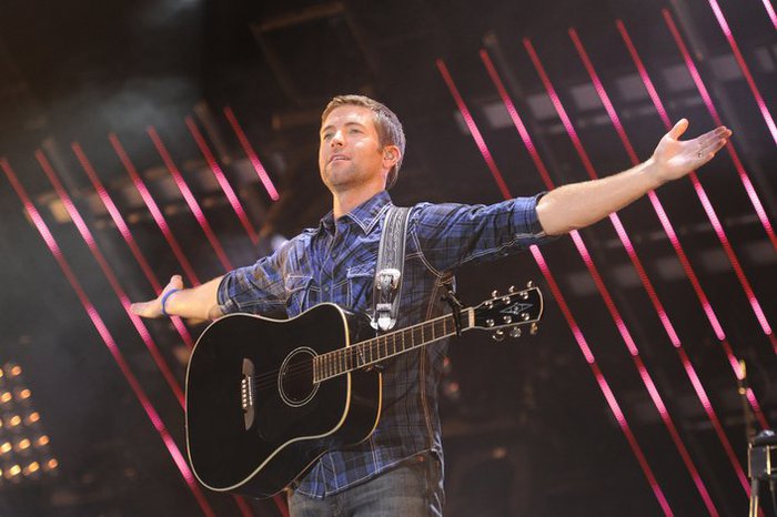 2011cmafest_joshturner10_lp_h_j (700x466, 58Kb)