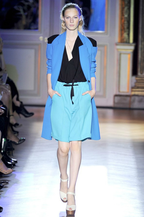 1326961963_beauty_in_simplicity_spring_summer_2012_by_roland_mouret_11 (466x700, 278Kb)