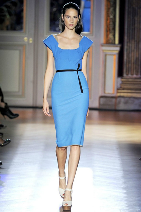1326961975_beauty_in_simplicity_spring_summer_2012_by_roland_mouret_16 (466x700, 269Kb)