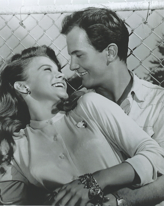 ANN-MARGRET-PAT-BOONE-movie-couples-20642584-1026-1286 (558x700, 252Kb)