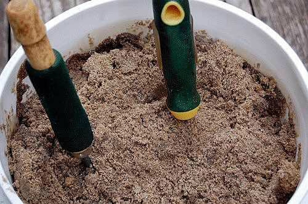 garden-tools-in-sand (600x398, 257Kb)