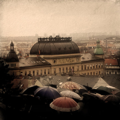 2834233_Zagreb_in_the_rain_by_slatkatajna_large (500x500, 56Kb)