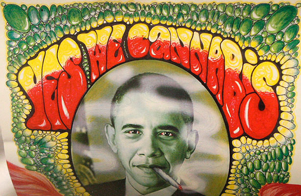 4229746_obamasmokingmarijuana071410xlg (614x400, 114Kb)