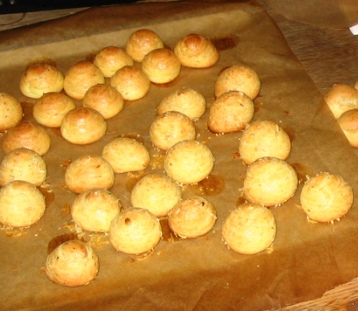 4278666_294940581_281de32d11_profiteroles_L (358x311, 53Kb)