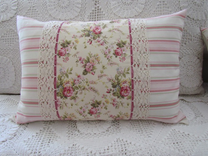 pillows +moses basket 035 (700x525, 123Kb)