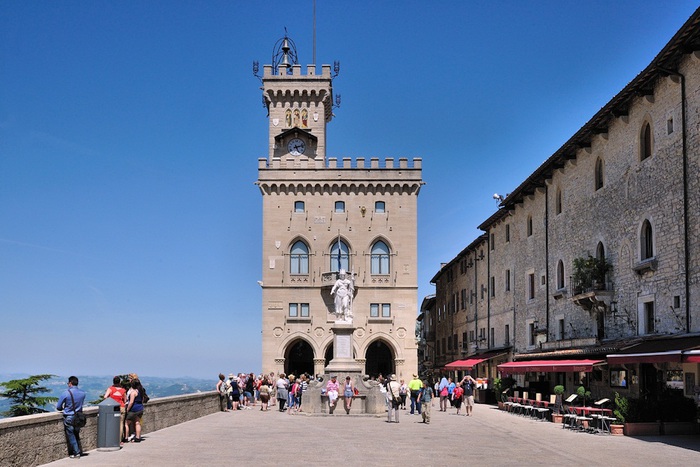 San-Marino-Palazzo-Pub-a24874167 (700x467, 115Kb)