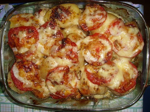 Картофель с курицей в духовке рецепт с фото на противне с майонезом и сыром